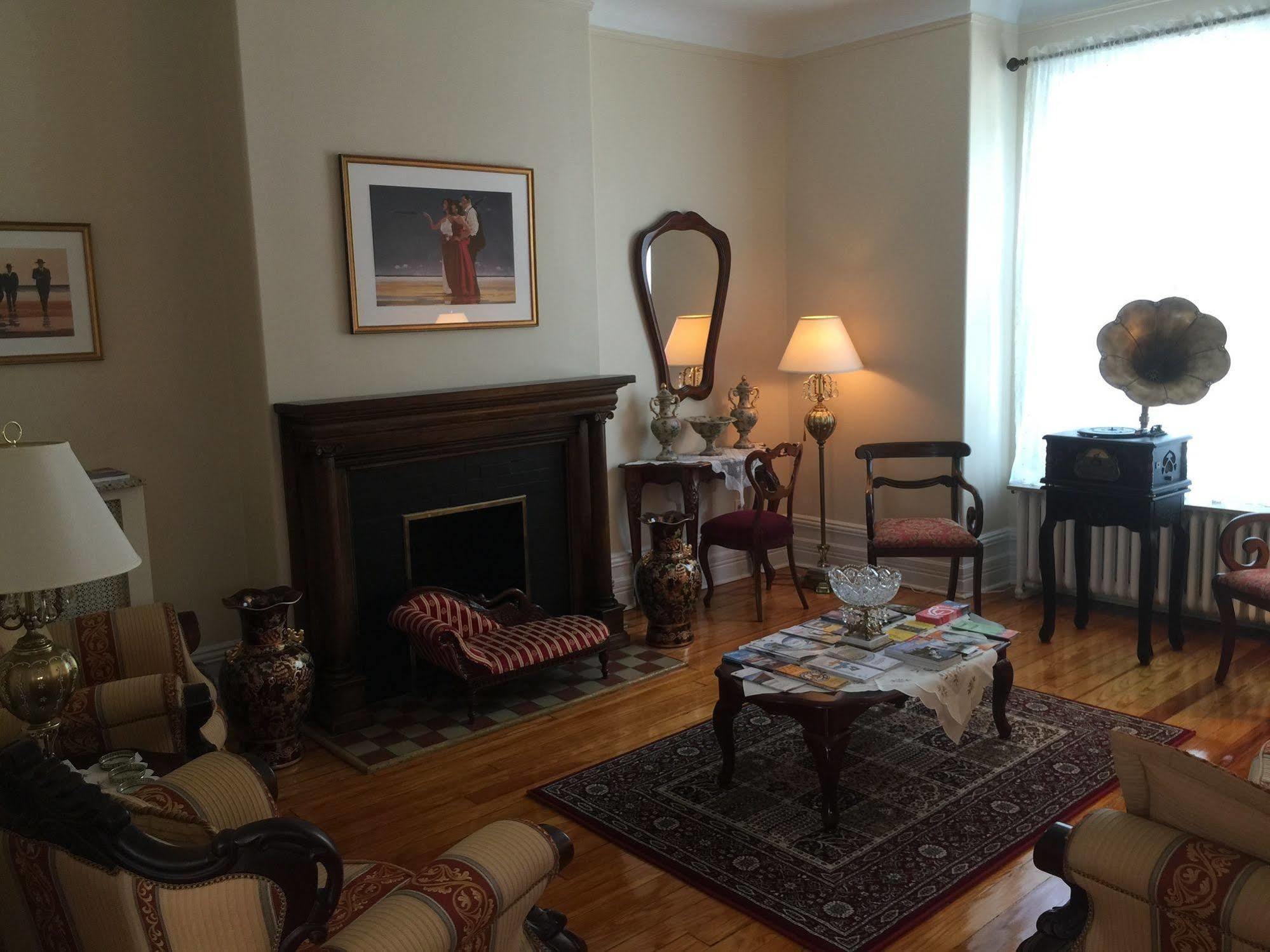 The Century House Bed And Breakfast Ottawa Exterior foto